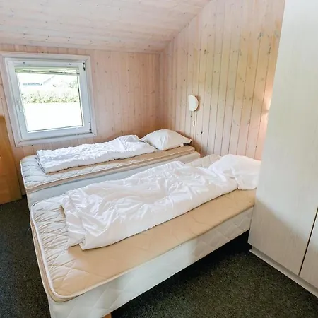 Five-bedroom Holiday In *