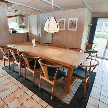 Five-bedroom Holiday In Ferienhaus
