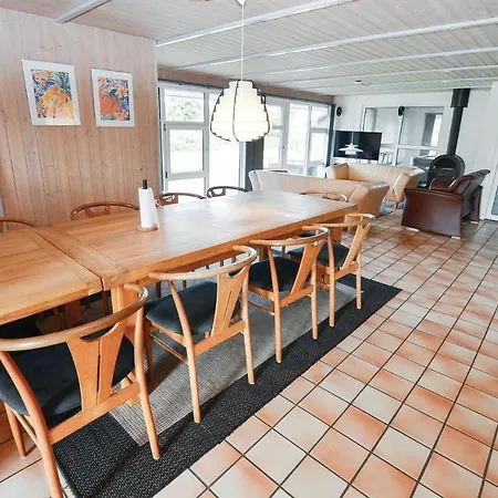 Ferienhaus Five-bedroom Holiday In